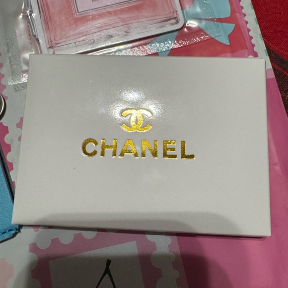 CHANEL Tiffany Blue mirror new with box and 2 air fresheners Prada and Miss Dior - Picture 3 of 8